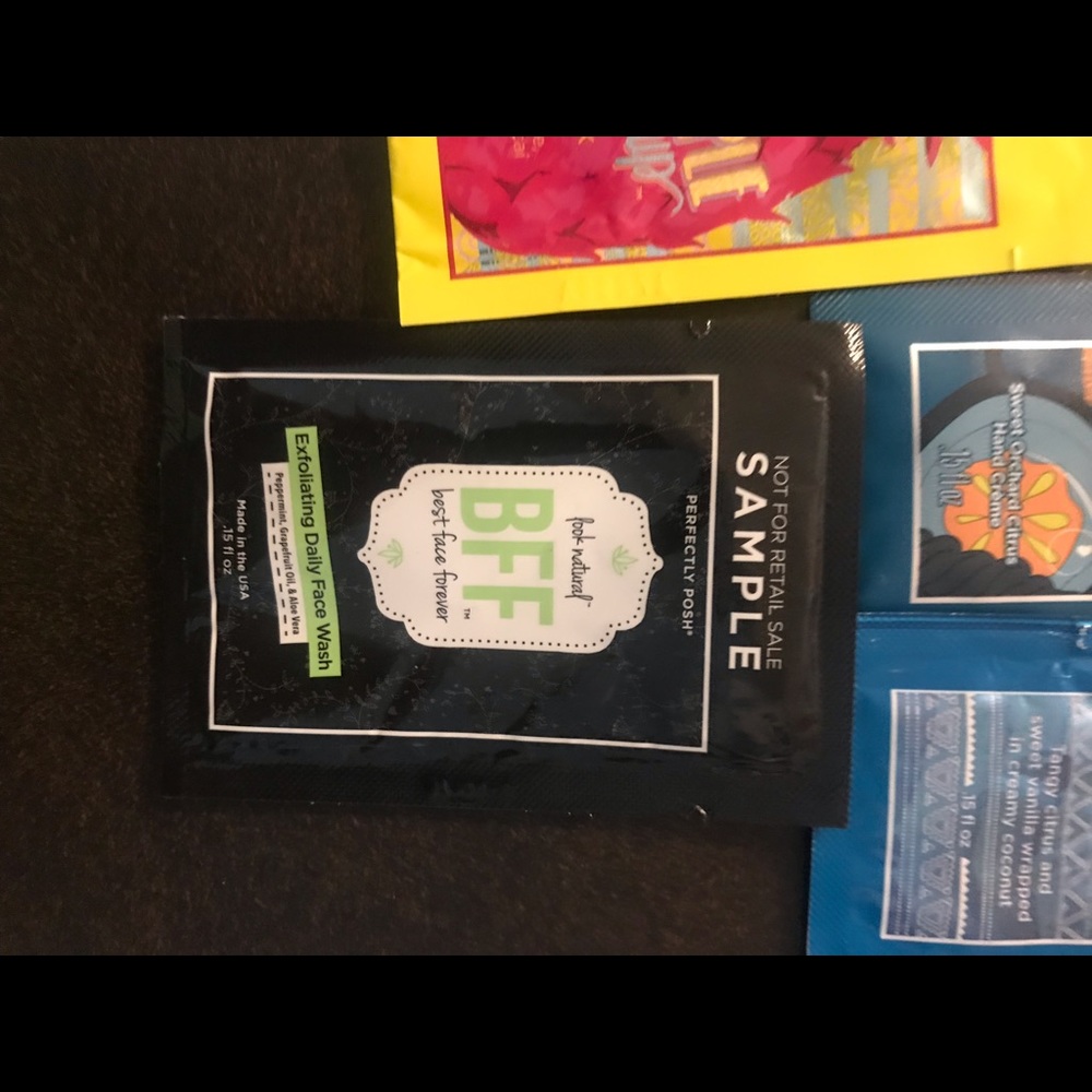 Perfectly Posh Bundle - Picture 2 of 6